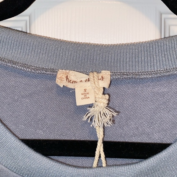 Hem & Thread Crew Neck Pullover Sweater - Picture 5 of 7